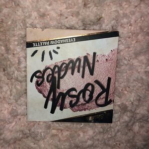 Rosy Nudes eyeshadow palette